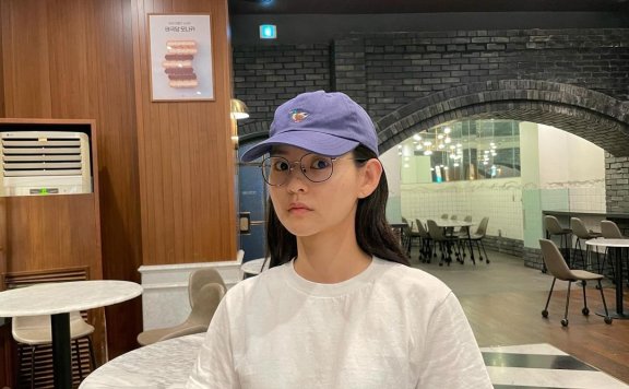 想剪短发的时候想到金允慧的少年感短发，发现她的穿搭和气质好配