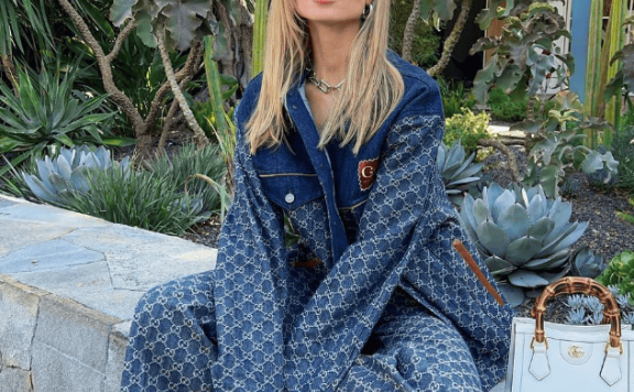 ins时尚达人的秘密武器:Xeniaadonts博主的attire穿搭指南