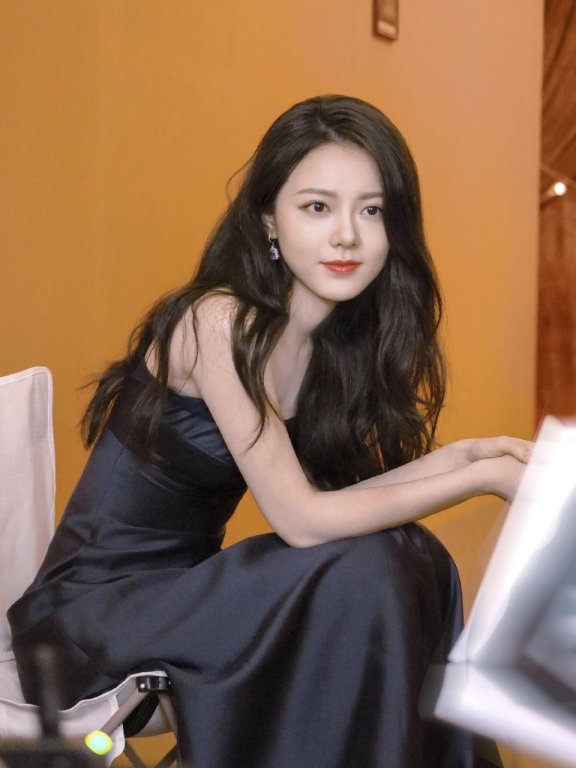 赵今麦?这简洁大气的美