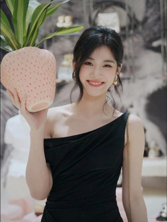 卢昱晓的穿搭有财阀千金的既视感!