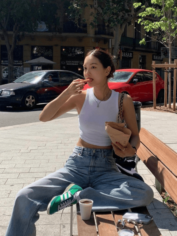 ins时尚博主h.yeli的穿搭日记：清冷松弛间，尽显多元魅力