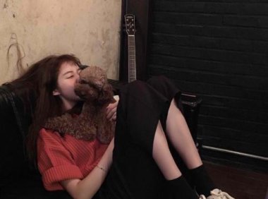 丈夫本想要出去工作 没想到却发现了妻子隐藏的秘密