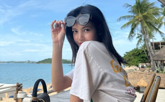 度假风穿搭模板:这个暑假Lisa出去玩都爱穿什么?