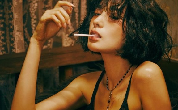 剪了短发后美貌更升级,Nana林珍娜这组港风写真实在太好看了