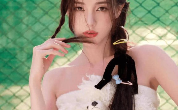 “剧抛脸”李一桐,生日写真将清纯和性感一网打尽