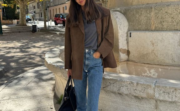 2024年冬天流行关键字就是麂皮,和潮人们入手一件棕色麂皮外套不会错