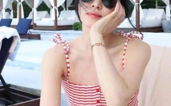 宋慧乔晒泳装美照！10年后魔鬼身材的她再演韩影