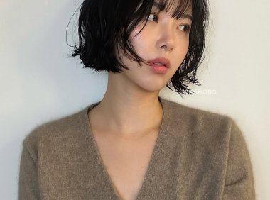 短发到中长发都可以驾驭，韩国女生的“层次复古卷”美得好有态度