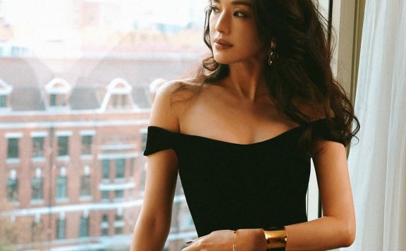 舒淇出任Estée Lauder代言人，活动上擦裸棕唇色太美，网友跪求同款