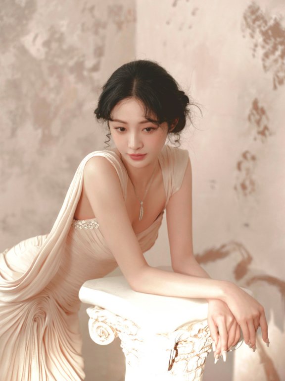 周洁琼就像是从油画中走出来的美人