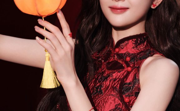 吴宣仪央视元宵晚会红裙造型