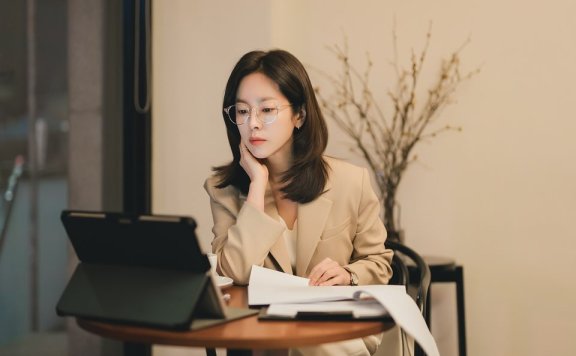职场女王的西装杀疯了!韩志旼《我的完美秘书》穿搭每一套都想抄作业
