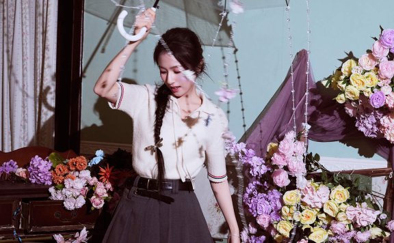 李兰迪教科书级学院风穿搭!4个技巧用平价穿出校园初恋感