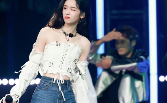 周也闭上眼睛那一刻真的被她迷死了