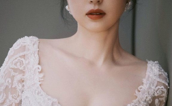 42岁穿出24岁!董璇逆龄白月光穿搭法曝光:3招穿出豪门千金不敢说的显贵秘密