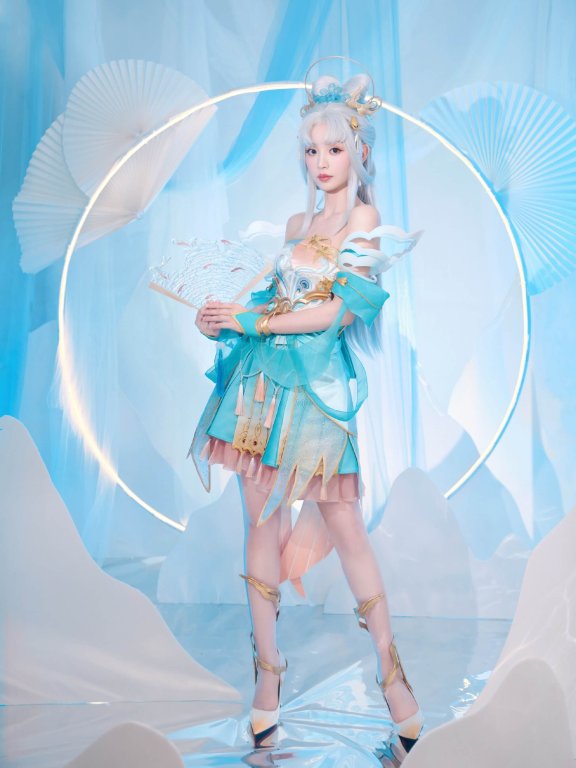 女明星集体变身峡谷仙女?田曦薇的出圈穿搭藏了3个心机!