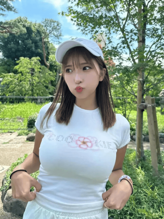 日本极品美女!156cm、52kg,完美身材微胖天花板!