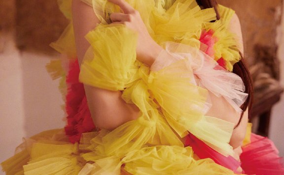 程潇「瑞丽服饰美容」2022年4月刊封面