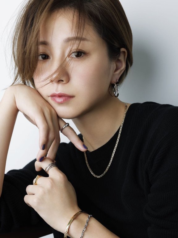 她才是Y2K鼻祖?20年前这短发教科书让00后DNA动了