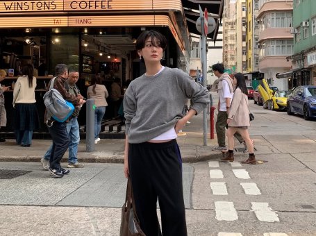 解锁”无性别少年感”美学密码:从发丝叛逆到衣橱革命的完整叛逆指南