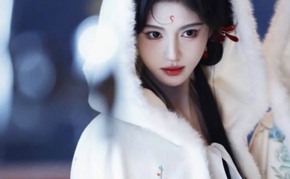 鞠婧祎月鳞绮纪官宣杀青，一波美照放送