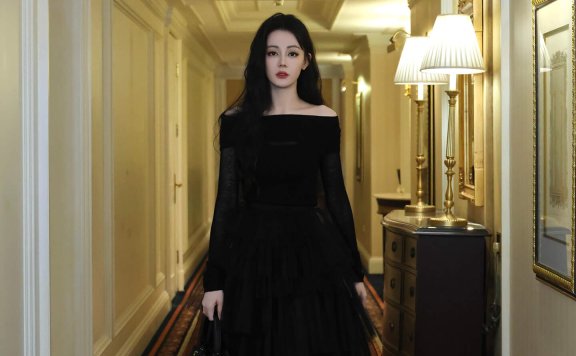 迪丽热巴黑天鹅造型美图 优雅迷人