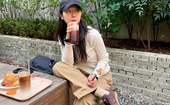 表艺珍的甜酷短发,和那些“不贵但很对”的穿搭心机