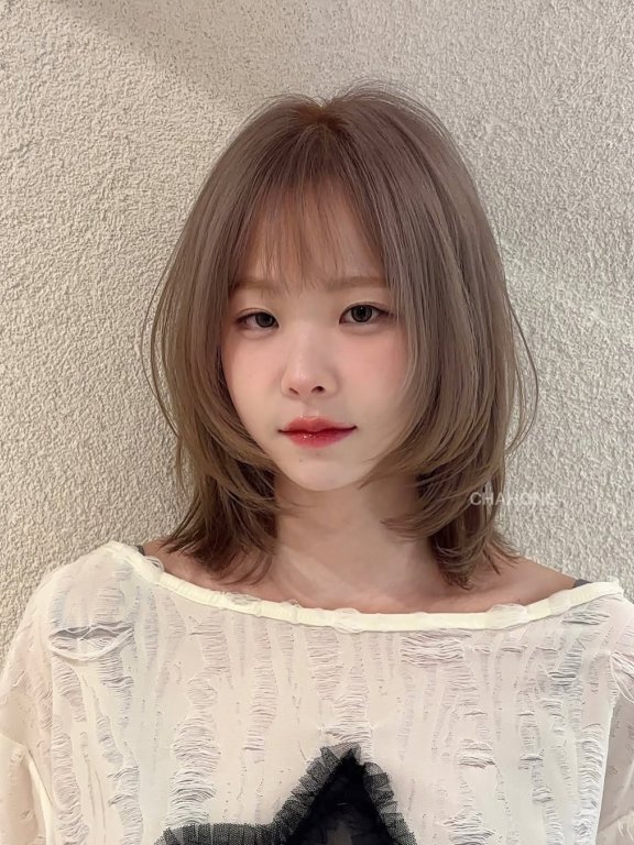 叛逆狼尾与仙女羽毛的化学反应:今年最上头的造型公式都在发丝里