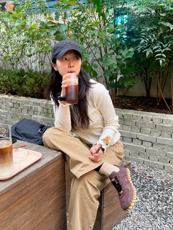 表艺珍的甜酷短发,和那些“不贵但很对”的穿搭心机