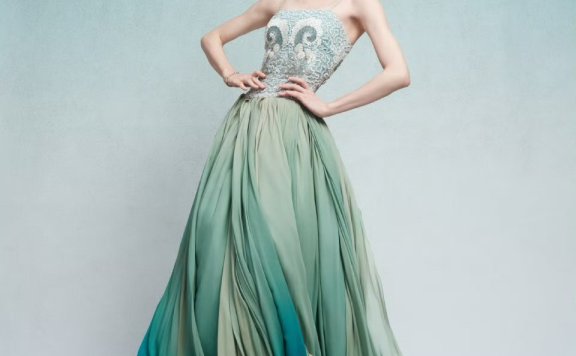 钟楚曦绿绿的长裙很养眼👗