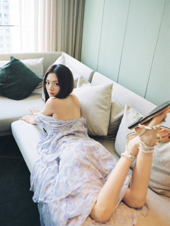 女星任敏淡紫色仙女裙造型:女神温柔又漂亮!