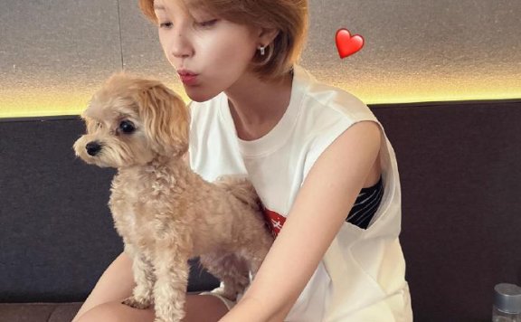 赵露思近期更新的日常碎片🧩短发更美了