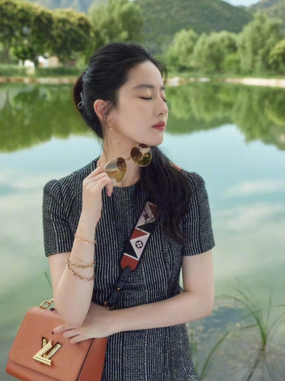 刘亦菲,浅浅一笑,美丽迷人