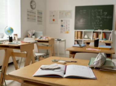 心机校草又想套路我 但我却不觉得反感