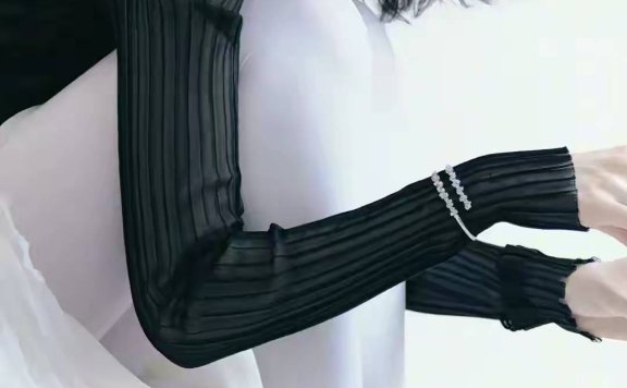 毛晓彤白丝+舞蹈鞋，纯欲+性感风直接杀疯了！