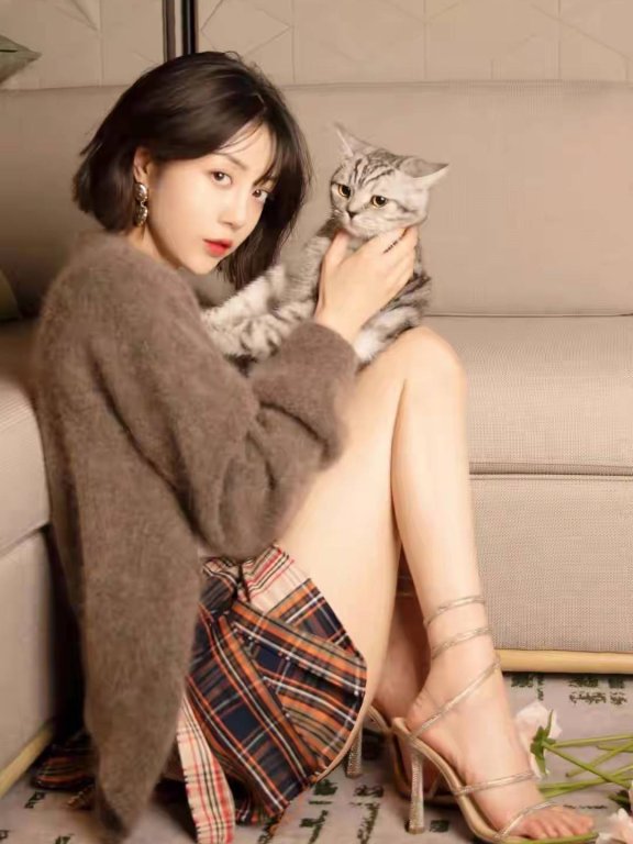 李溪芮“腿精”实锤!这逆天比例谁看了不疯狂心动