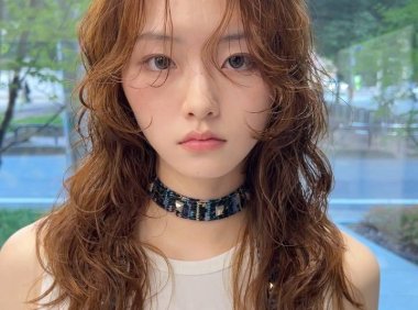 发丝上的时尚狂想:这些发型让你美到开挂