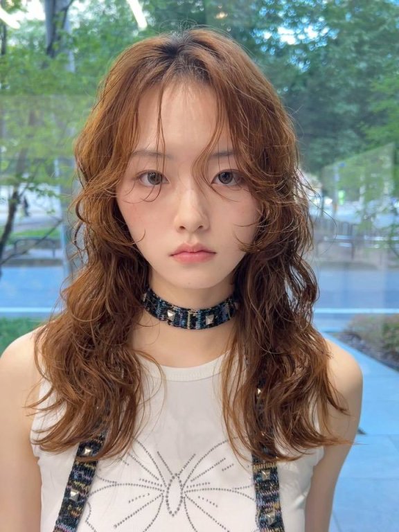 发丝上的时尚狂想:这些发型让你美到开挂