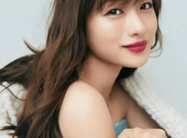 石原里美3年生2娃复出当女主播!38岁她美若惊艳少女