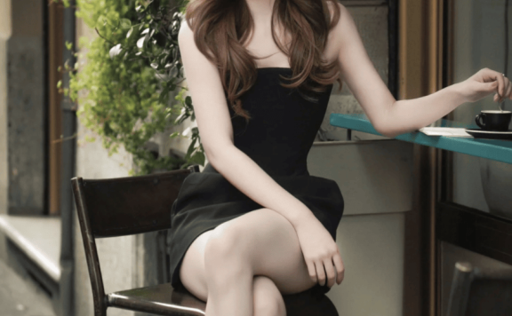 赵露思米兰街拍 甜妹闯荡时尚江湖