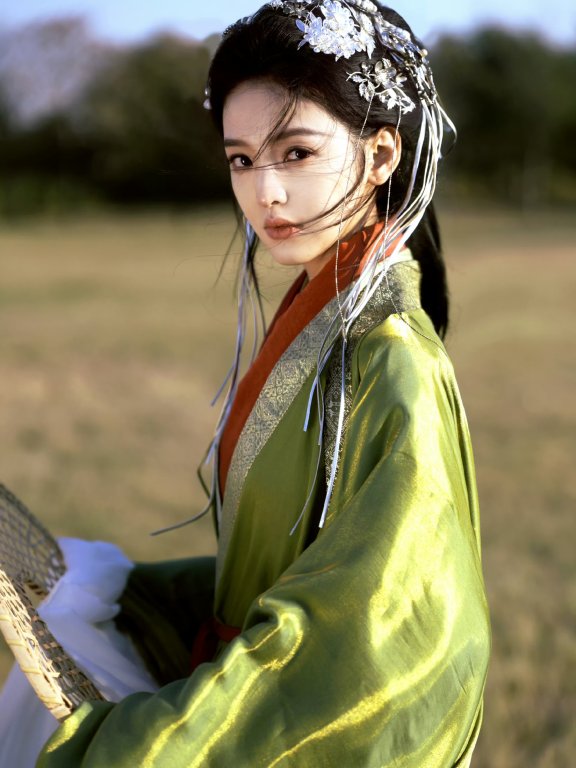 章若楠1114生日写真美图