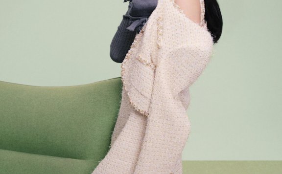 徐若晗SoFigaro封面 一路斑斓时尚大片