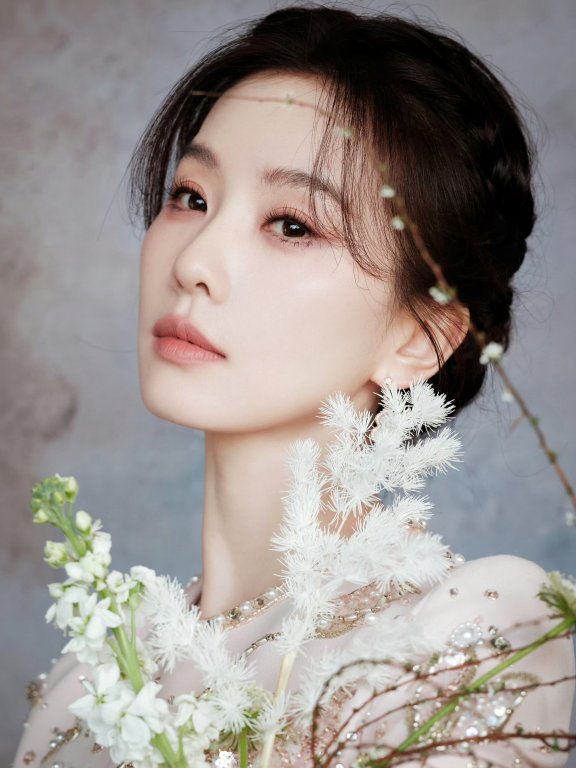 刘诗诗新鲜Bobbi Brown全球代言人造型来咯 ～