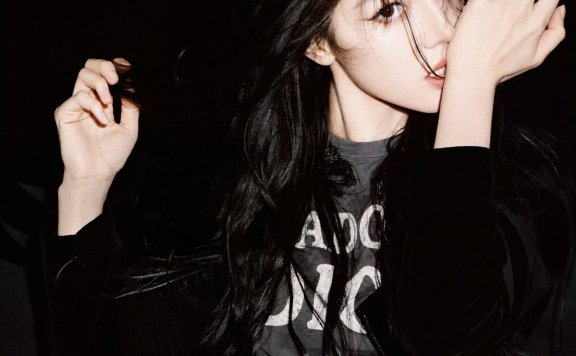 迪丽热巴2026时尚芭莎开年刊 每一张都好看