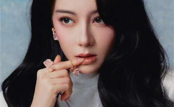 迪丽热巴2026红秀油画公主时尚大片