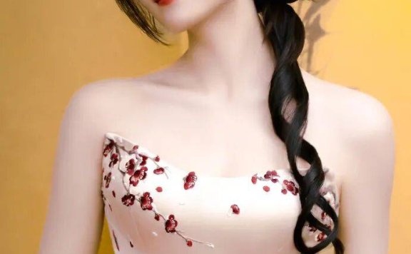 陈妍希穿腊梅白衣红裙露出事业线！曼妙身材性感撩人