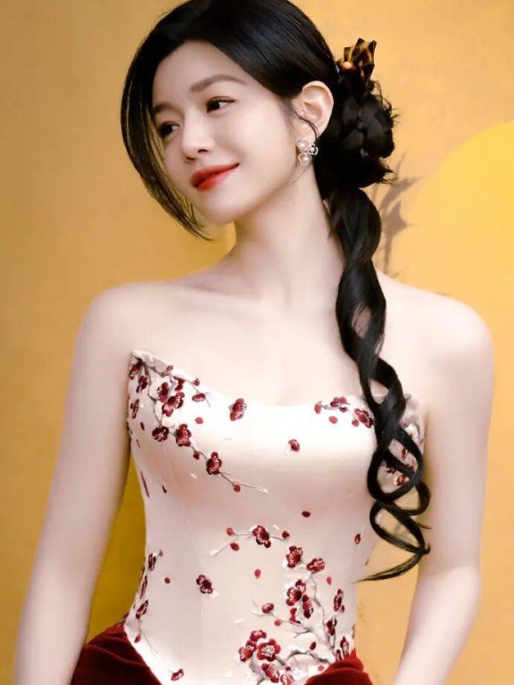 陈妍希穿腊梅白衣红裙露出事业线!曼妙身材性感撩人