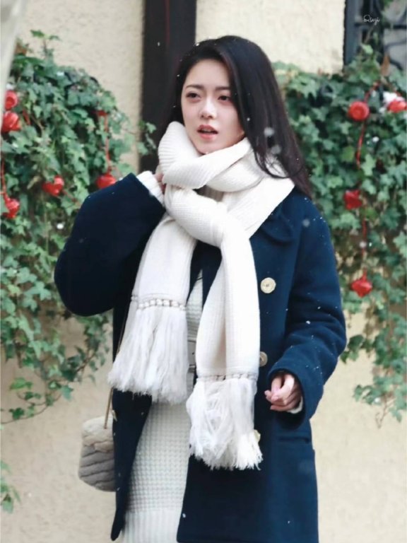 江浙沪富家女与企二代联姻如此甜，比撒糖戏码更有看头的是赵今麦的穿搭