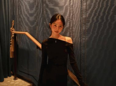 20岁黄多多近照引争议,网友喷熟透了太妩媚:她的身材,究竟碍了谁的眼?