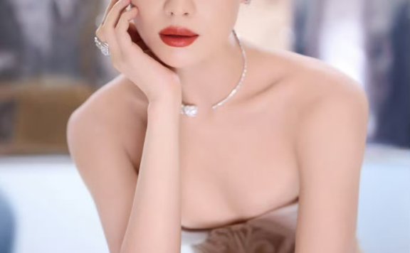倪妮最新妆容 大光明大红唇的杀伤力